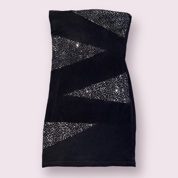 Charlotte Russe Dresses & Skirts - SOLD Charlotte Russe Mini Sleeveless Sequined Dress